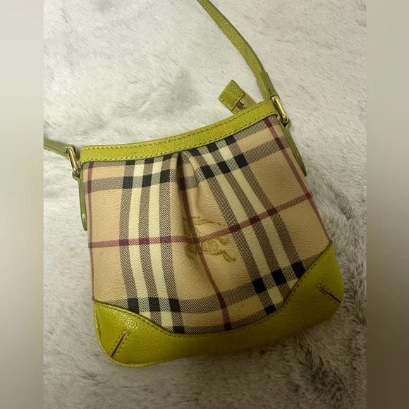 burberry haymarket lime green crossbody bag - Picture 2 of 6